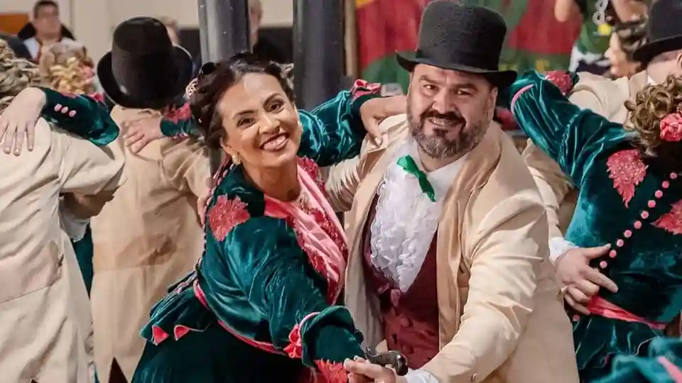 4 provas de que ser prenda é mais do que usar vestido bonito